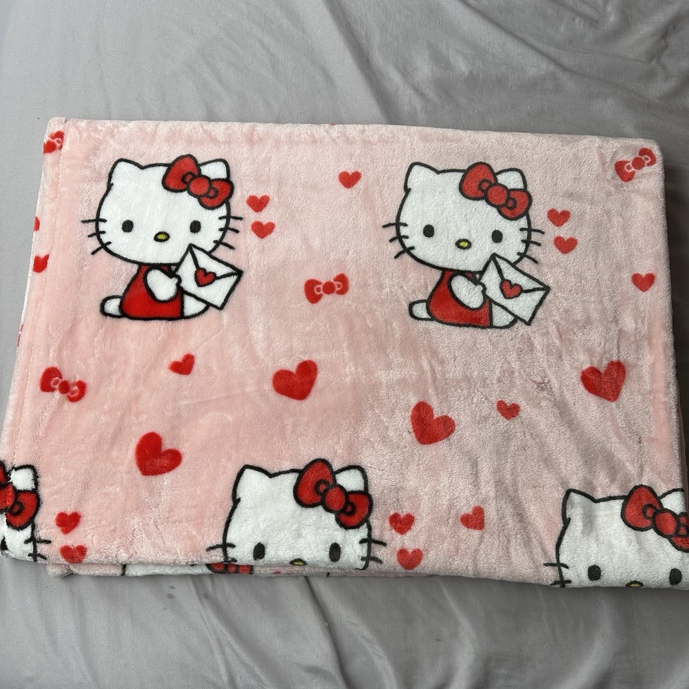 Hello Kitty Christmas &Valentines Throw Blanket Bundle Set of 6 Sanrio Pink Teal - Picture 16 of 16
